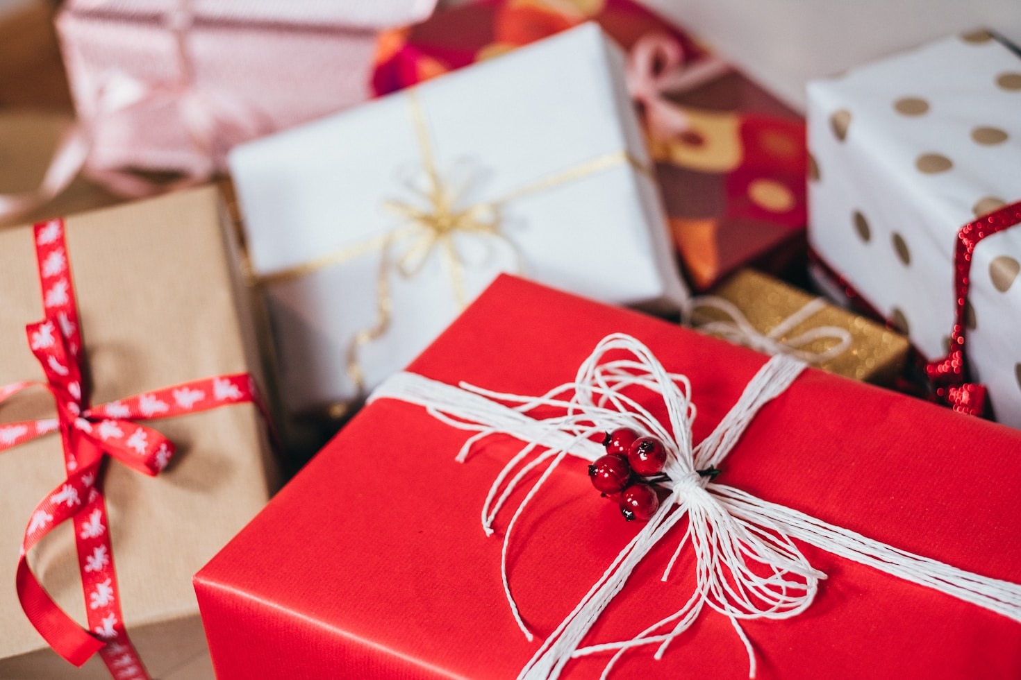 Why Custom Literary Products Make Memorable Gifts